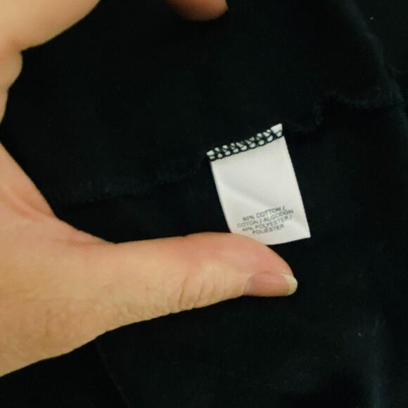 Victoria’s Secret Black “Rock The Runway Graphic Short Sleeve Tee Shirt M/L - Picture 6 of 8